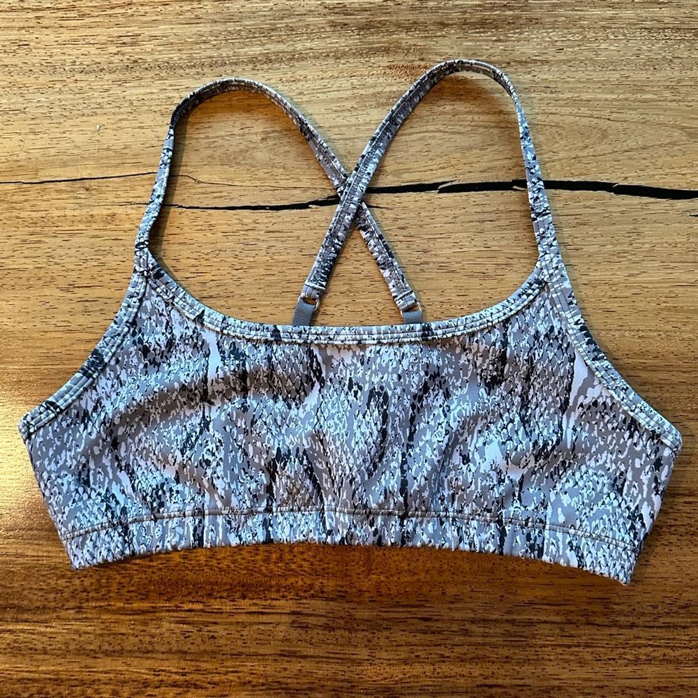EUC Gray Ombré Snake Beyond Yoga Sports Bra - Size Small